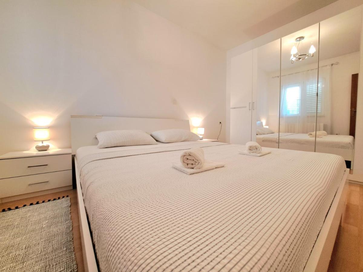 רייקה Apartman Lara מראה חיצוני תמונה