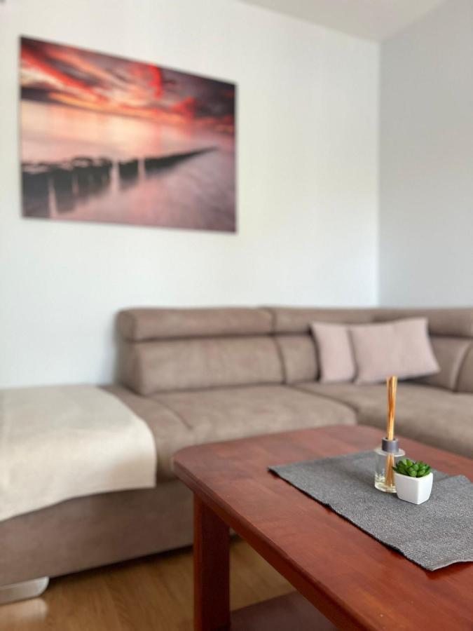רייקה Apartman Lara מראה חיצוני תמונה