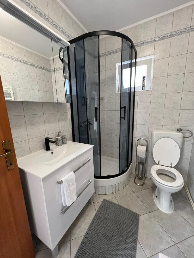 רייקה Apartman Lara מראה חיצוני תמונה