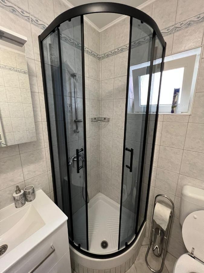 רייקה Apartman Lara מראה חיצוני תמונה